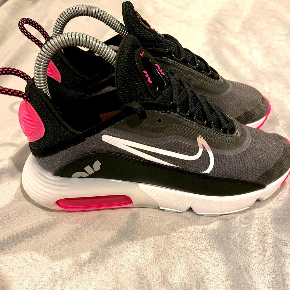 Nike Air Max - Picture 2 of 12